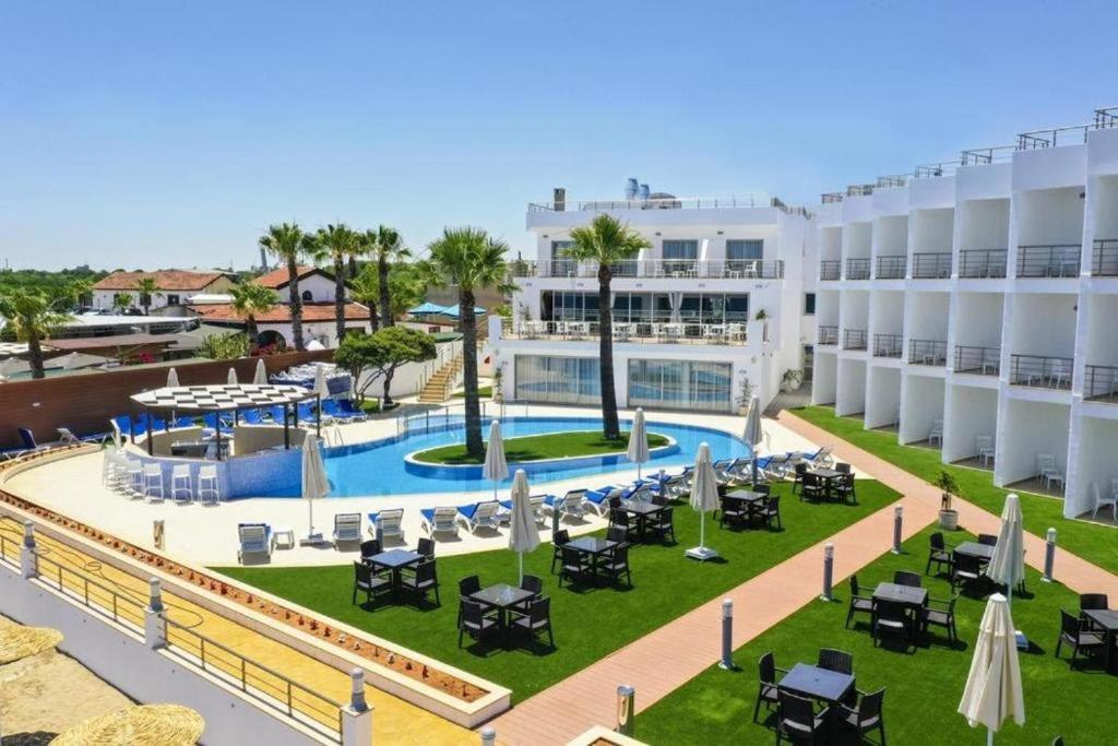 Mimoza Beachfront Hotel & Restaurant Фамагуста Экстерьер фото